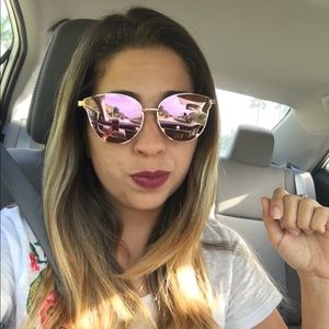 Meet your Posher, Sandra